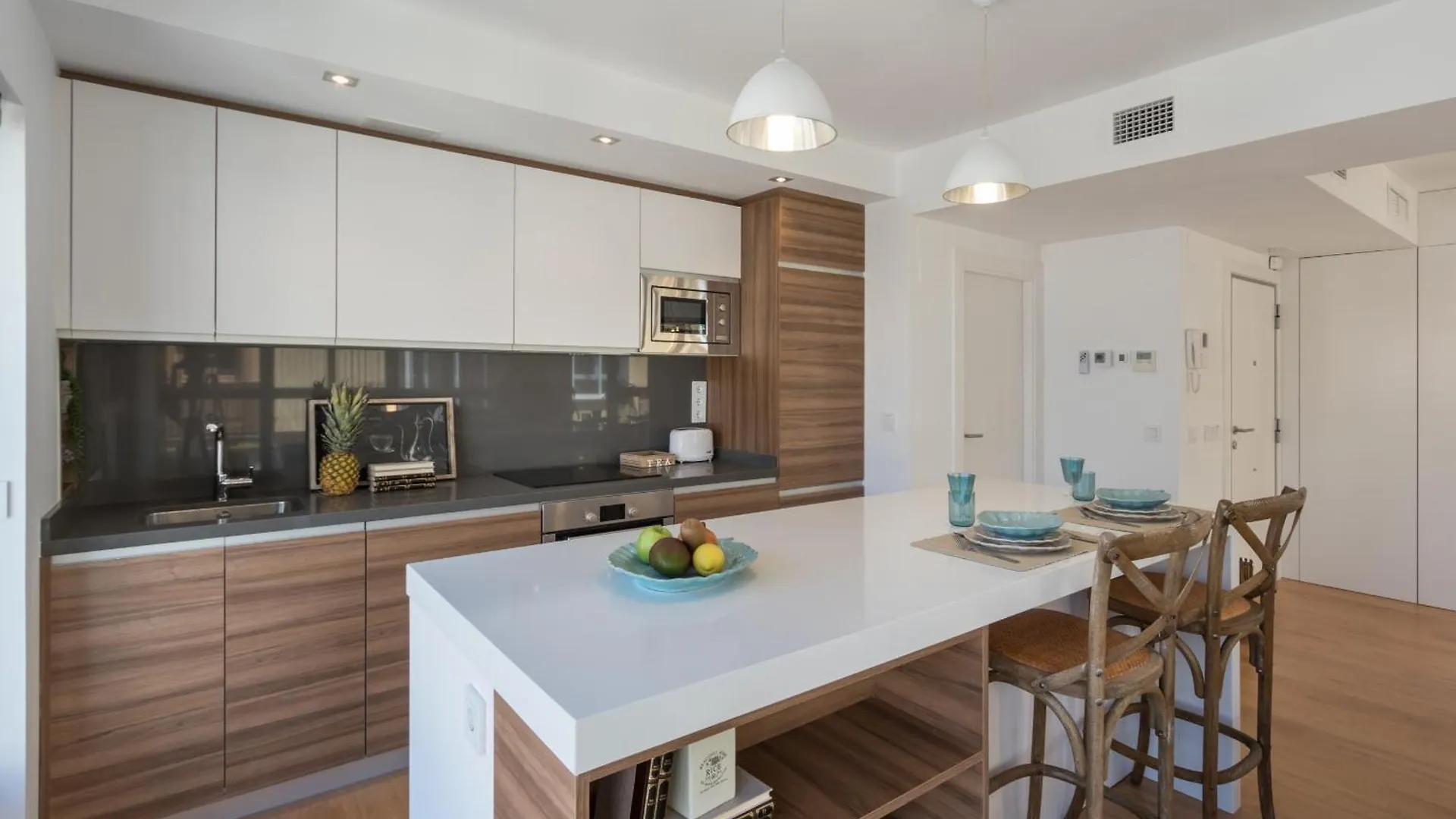 Chezmoihomes Plaza Nueva Premium Granada Spain